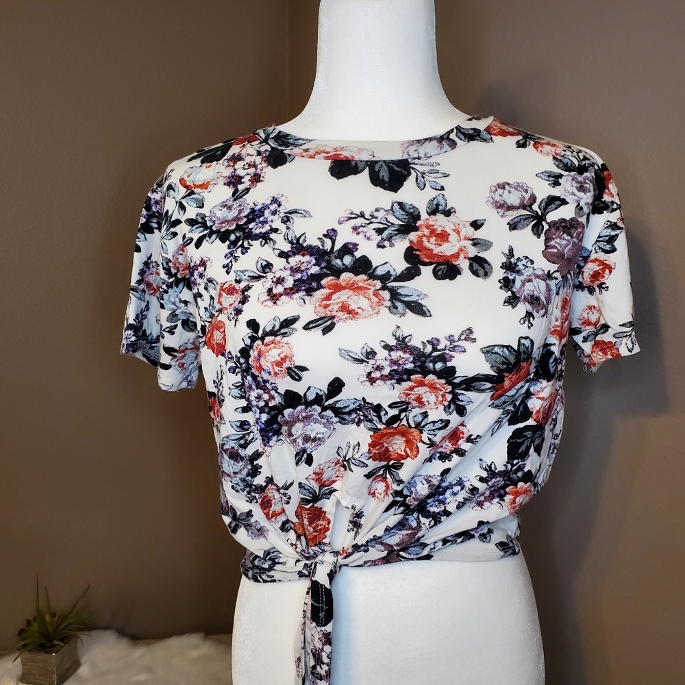 Floral Tie Front Crop Top Sz M